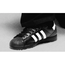 Adidas Spring Sale 2026: Extra 30% Off + Up to 4% Cashback 🌸