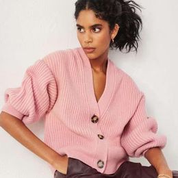 ✨ PrettyLittleThing Brings Fast Fashion and Bold Style to Everyday Wardrobes