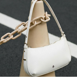 Stradivarius UK: A Stylish but Affordable Fashion Choice 👗✨